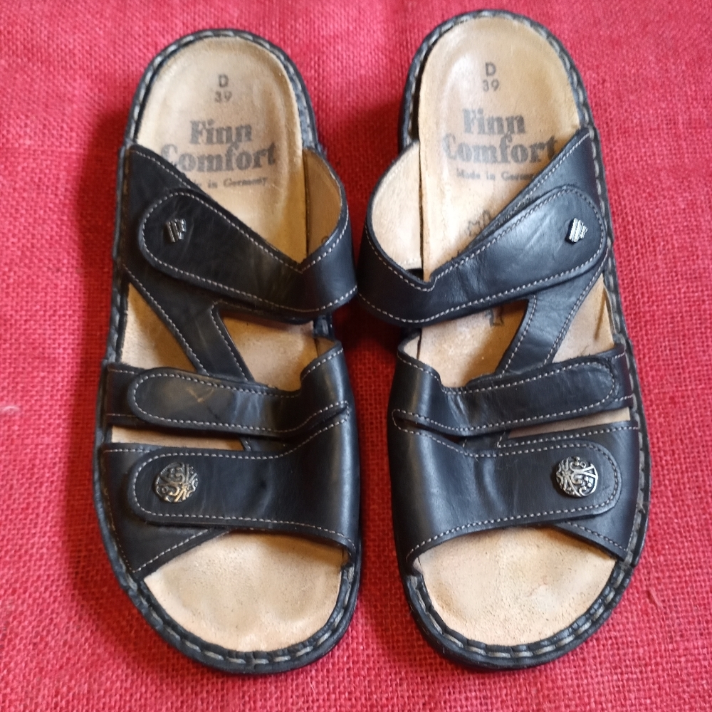 Finn Comfort Sandals Women's Sz 8-8.5 39 (NARROW) Black Leather